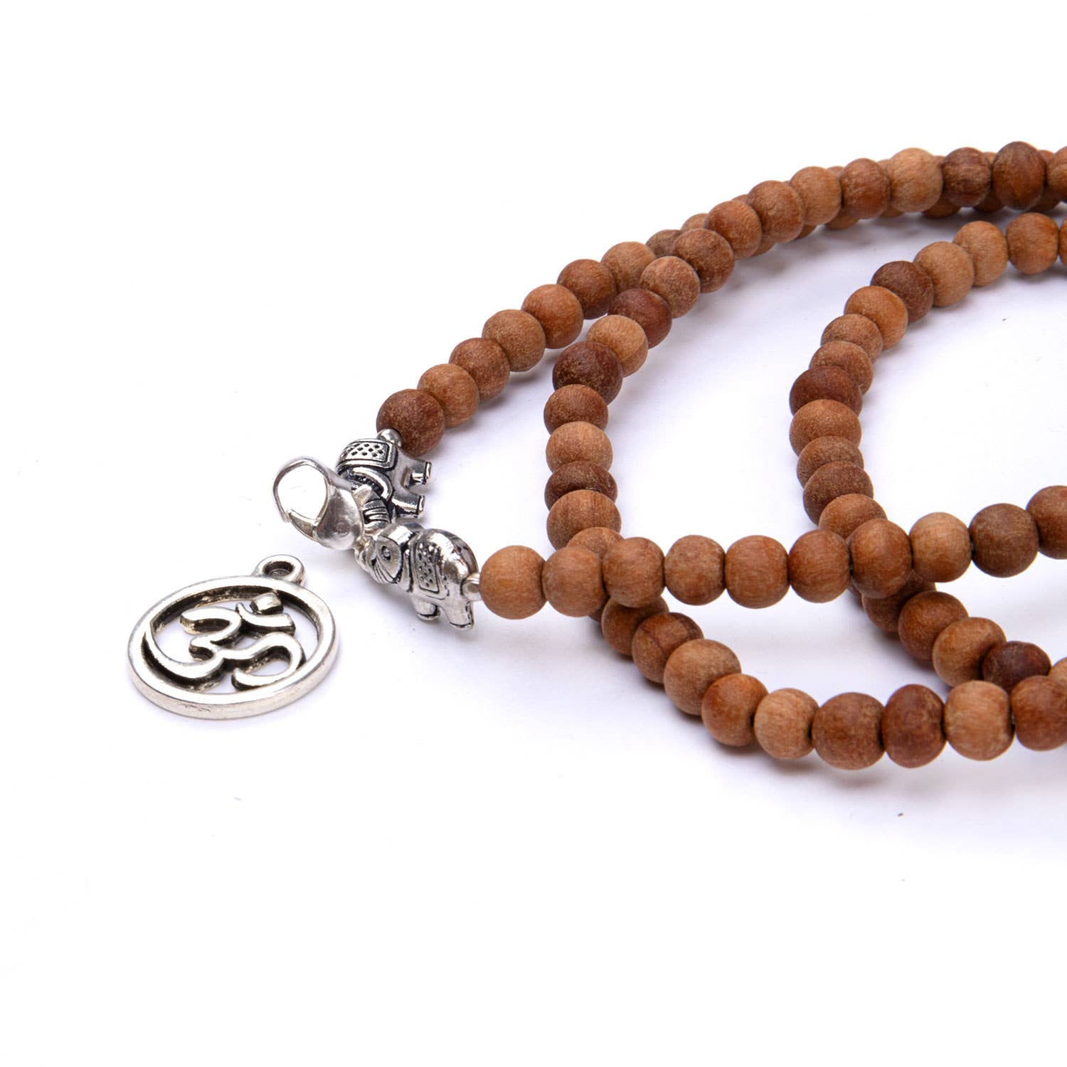 Mala wikkelarmband Sandelhout met OM-hanger